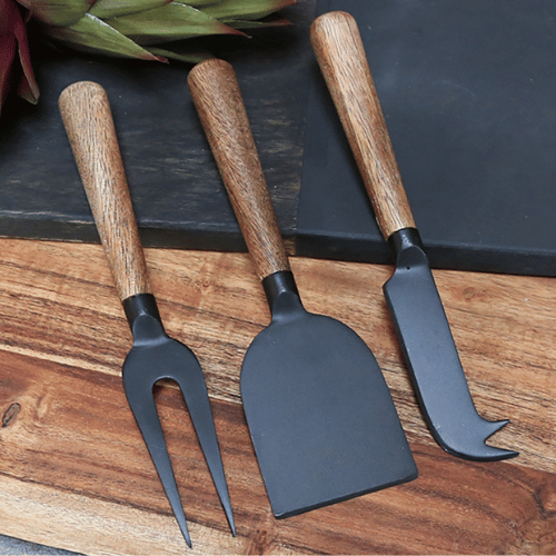 Cheese knives set with wooden handles