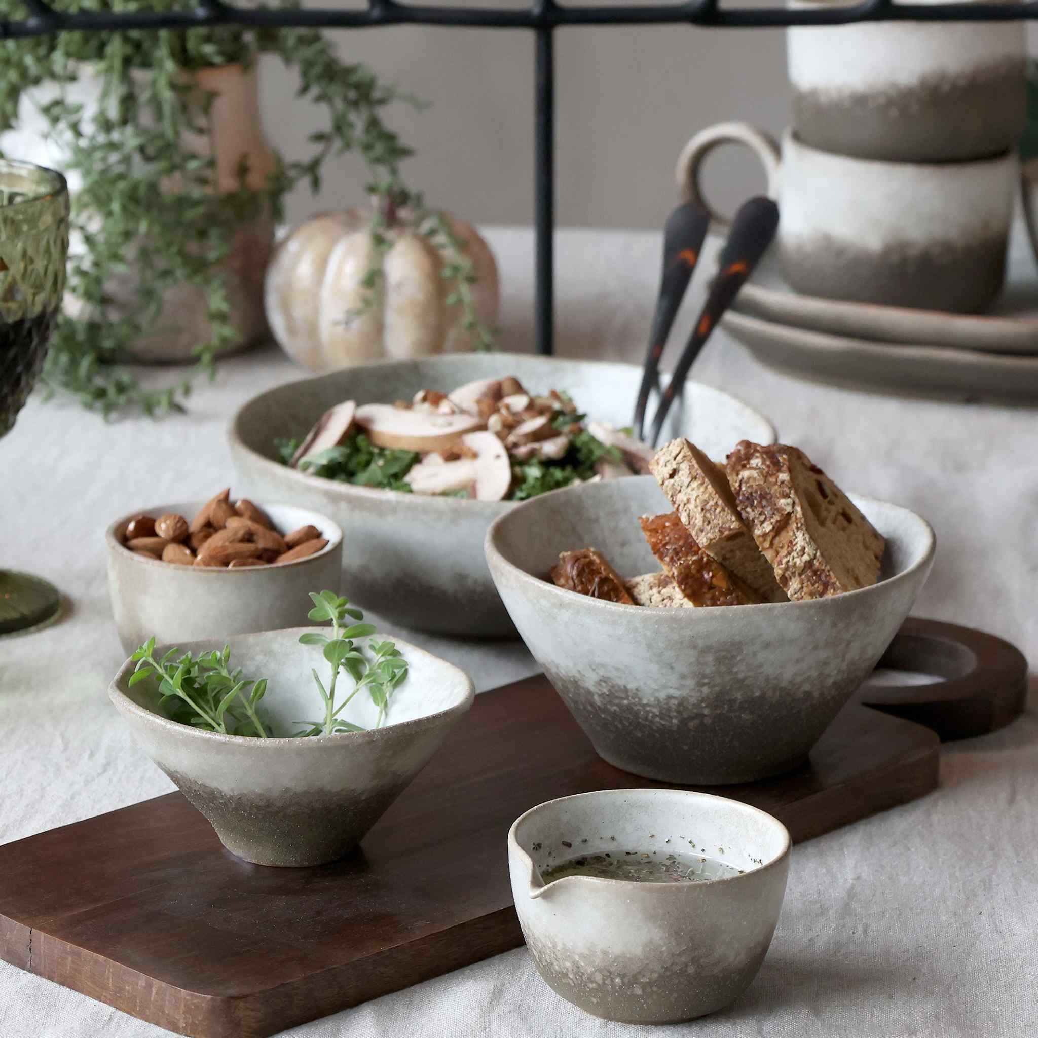 Valence Porcelain Bowl in Walnut