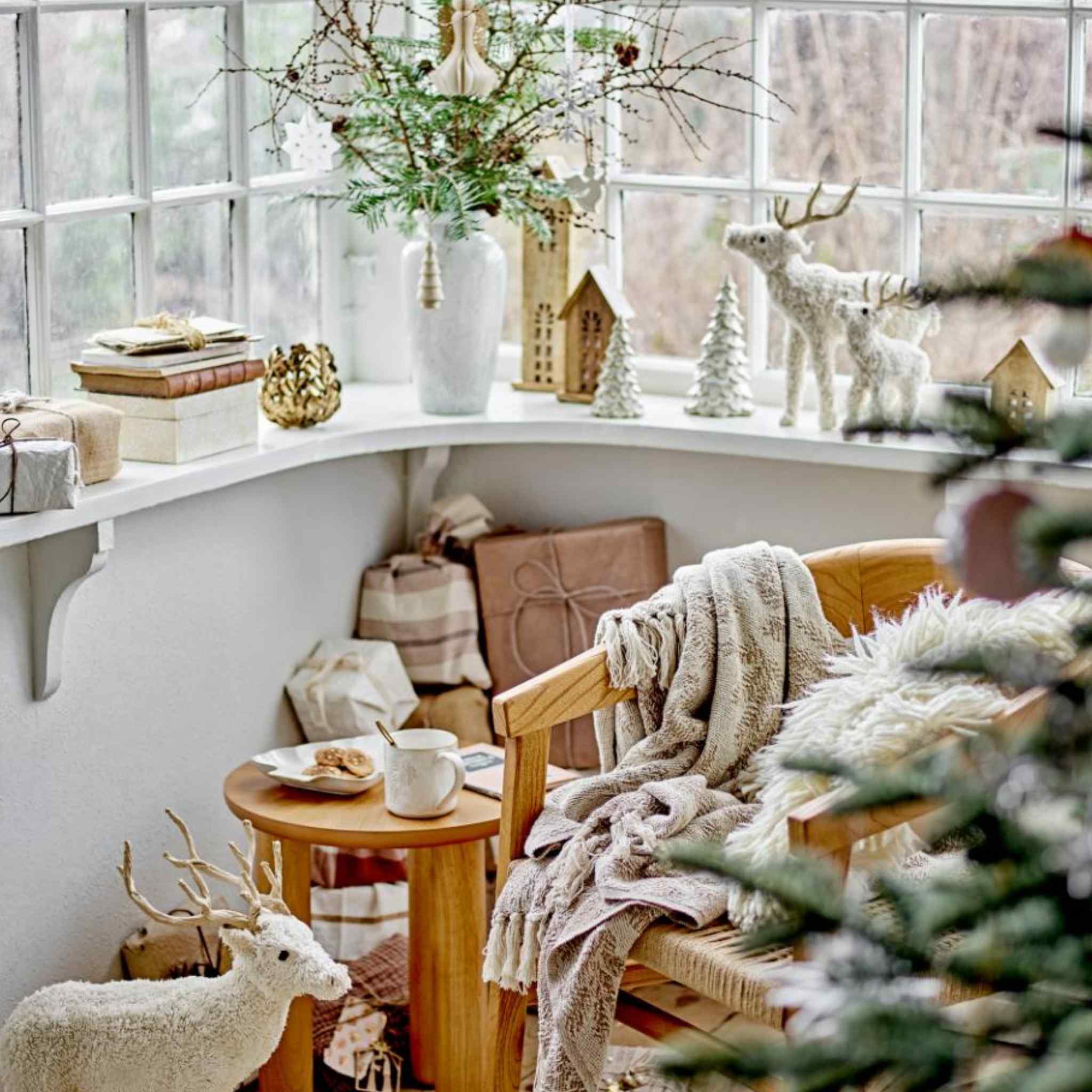 Winter Stoneware Mug - Pine Cone