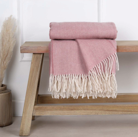 anna pure wool throw pink