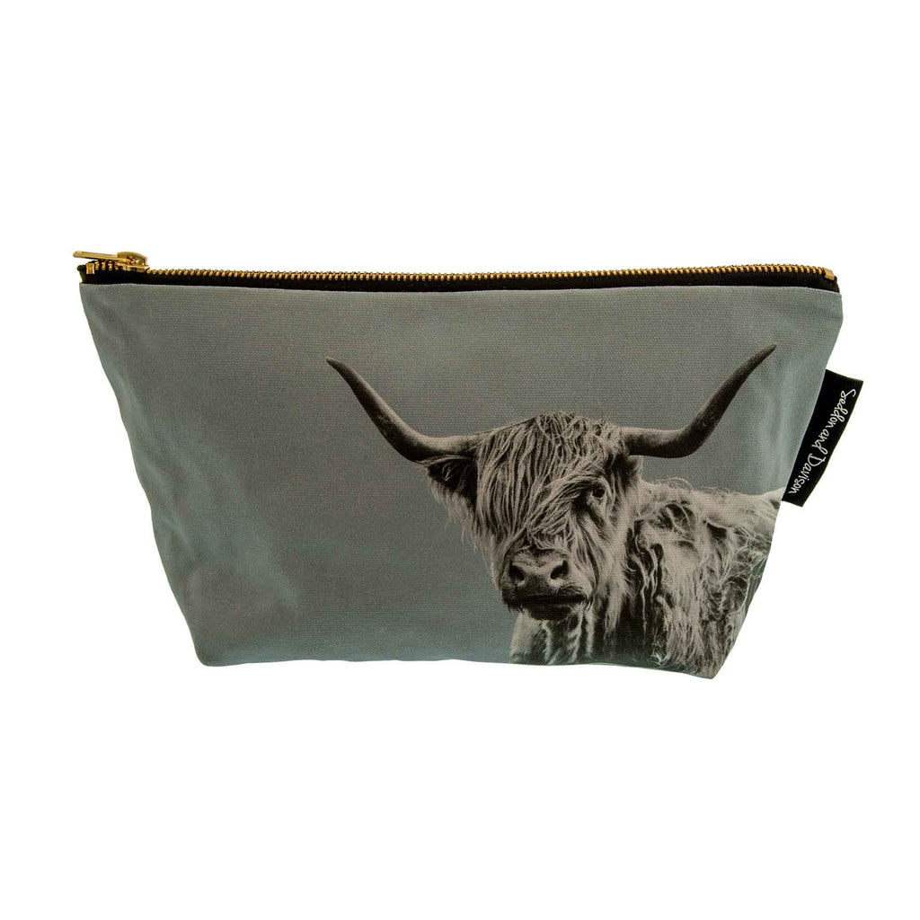 Shaggy Highland Cow Wash Bag - Pale Grey