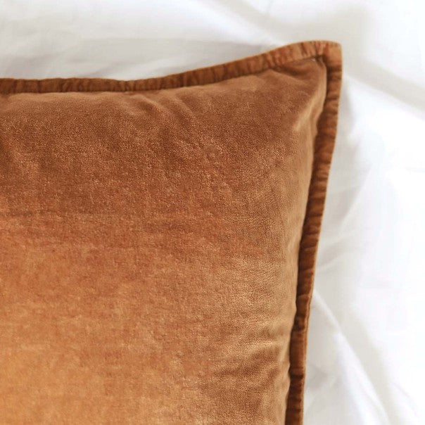 Stonewashed Velvet cushion - brown sugar