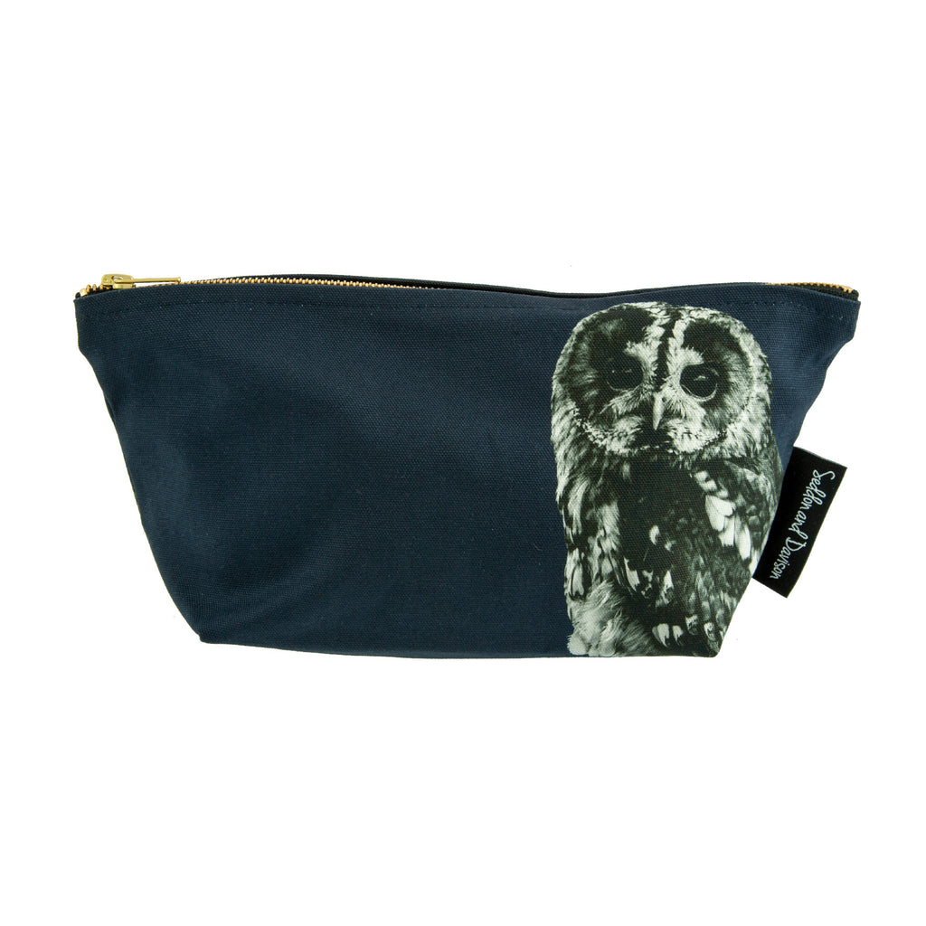 Tawny Owl Wash Bag - Blackberry